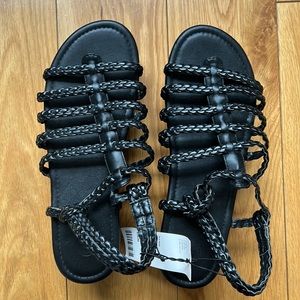 NWT URBAN OUTFITTERS PLATFORM SANDALS SIZE 8